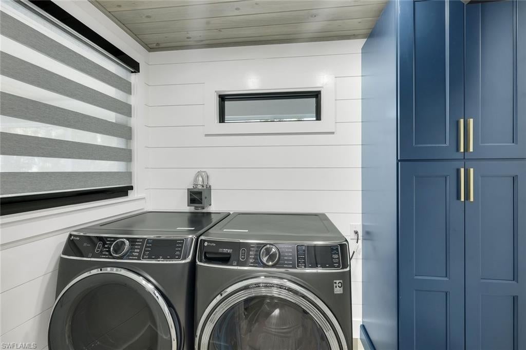 KNIGHTS BOKEELIA ISLE - Residential