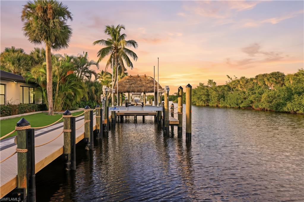 KNIGHTS BOKEELIA ISLE - Residential