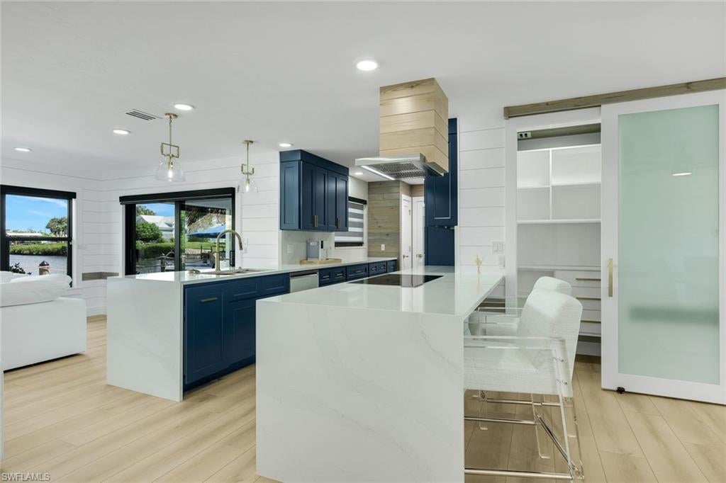 KNIGHTS BOKEELIA ISLE - Residential