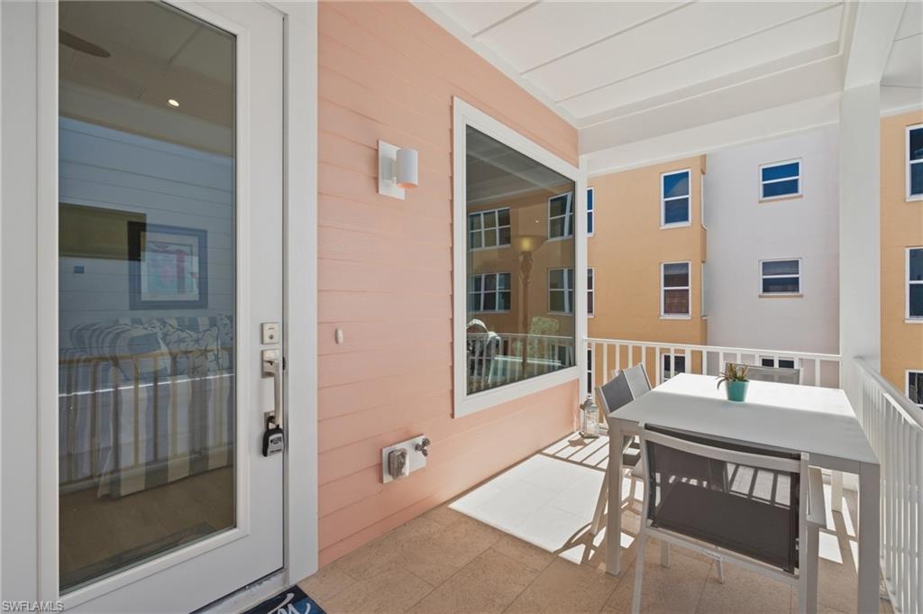 ISLAND SHORES - Residential