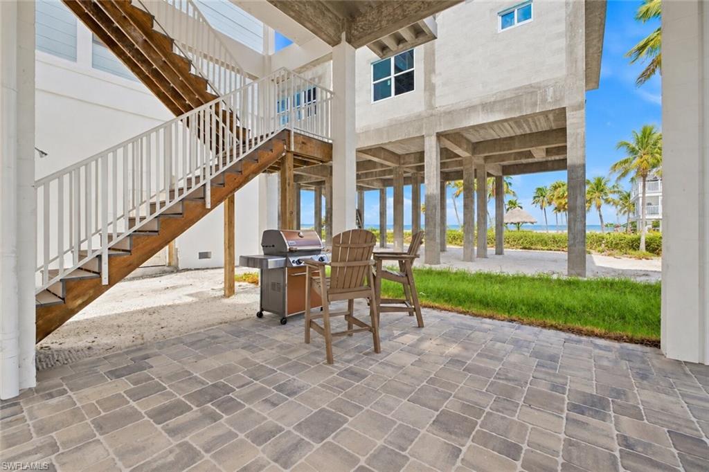 ISLAND SHORES - Residential