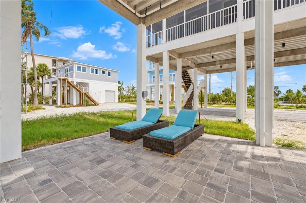 ISLAND SHORES - Residential