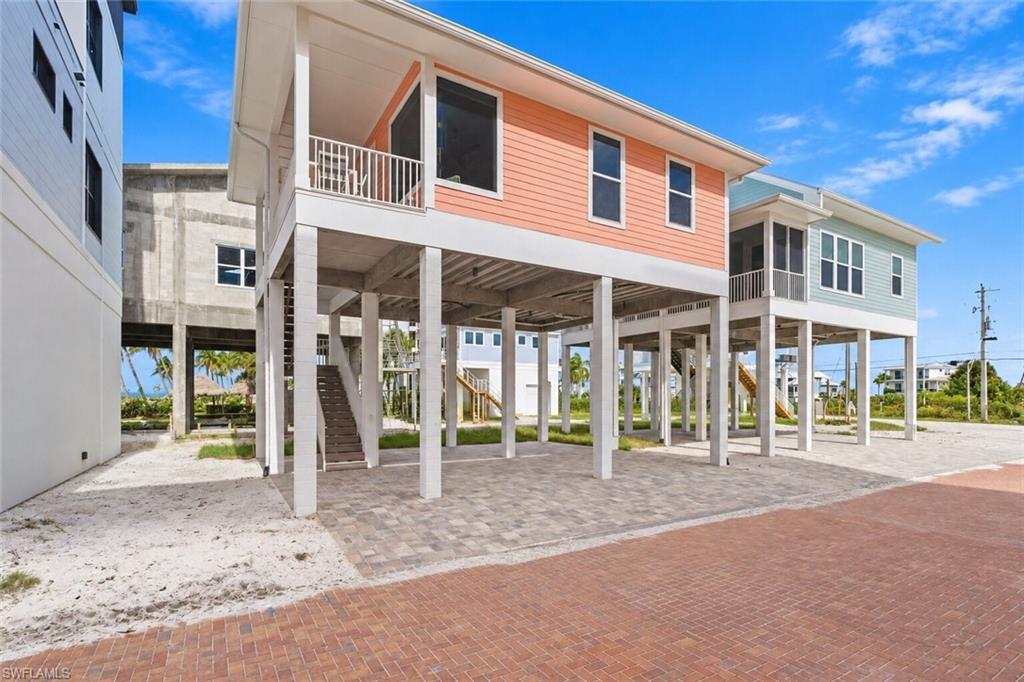ISLAND SHORES - Residential