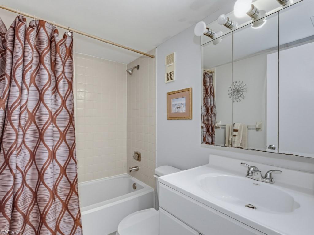 TROPIC SCHOONER APTS - Residential