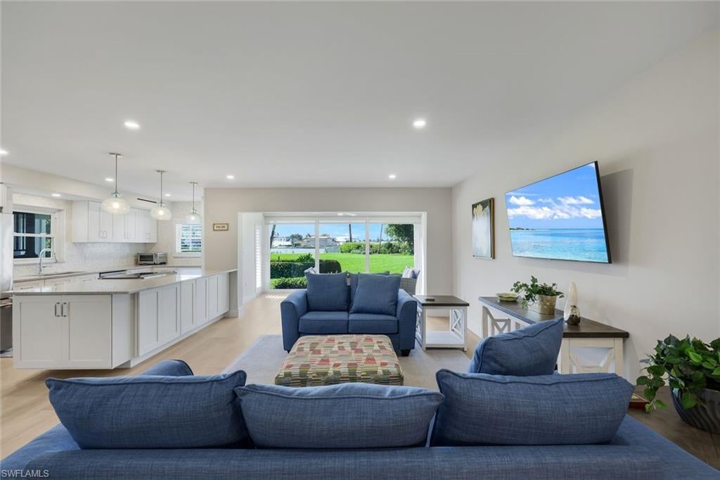 HARBORSIDE GARDENS - Residential Lease