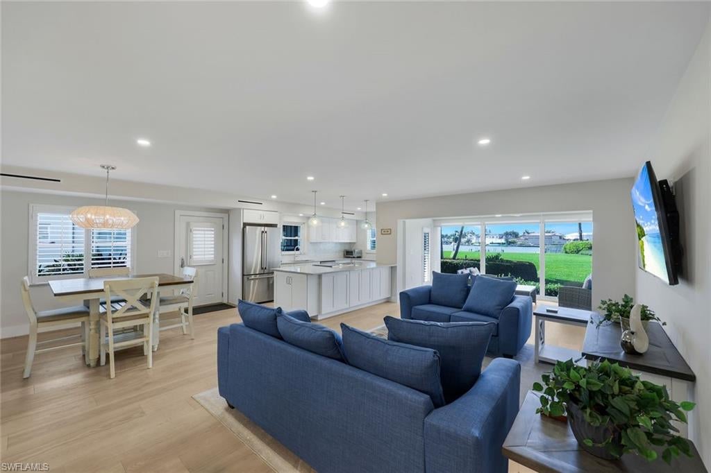 HARBORSIDE GARDENS - Residential Lease