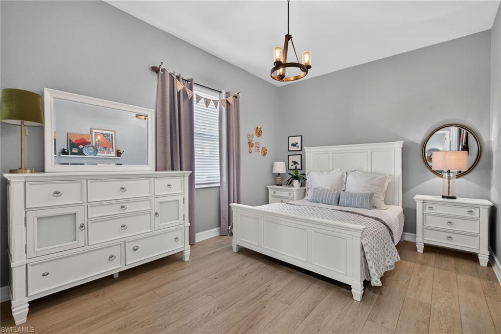 MEADOWLARK ESTATES - Residential
