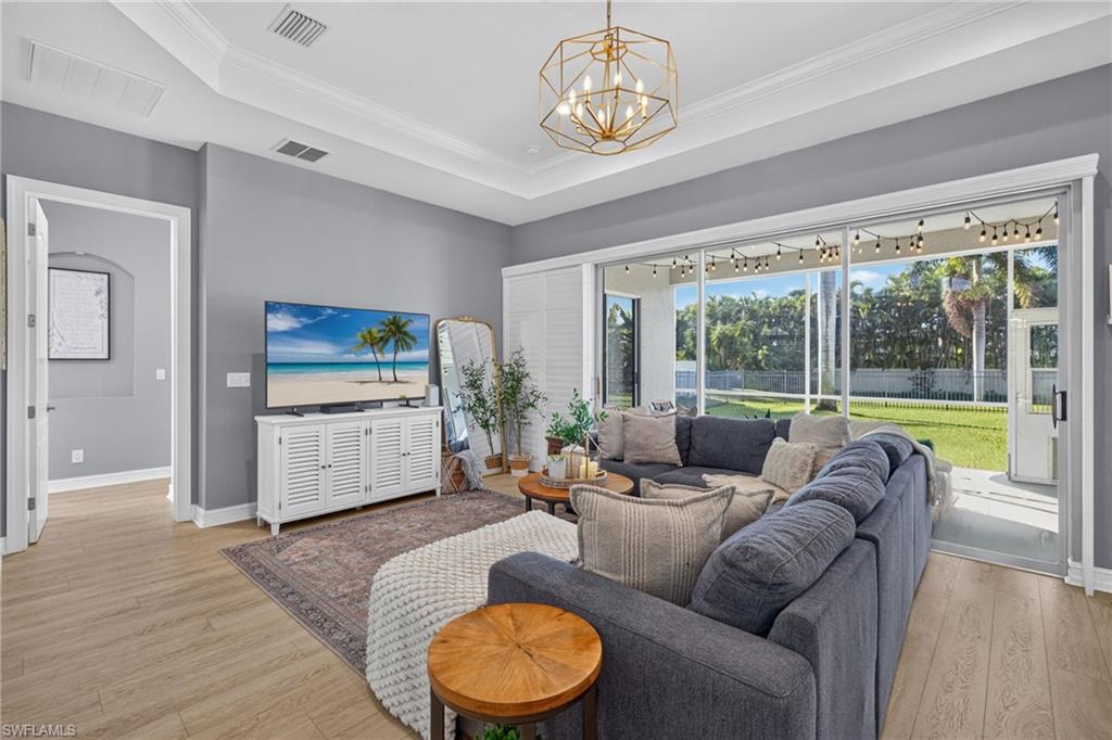 MEADOWLARK ESTATES - Residential
