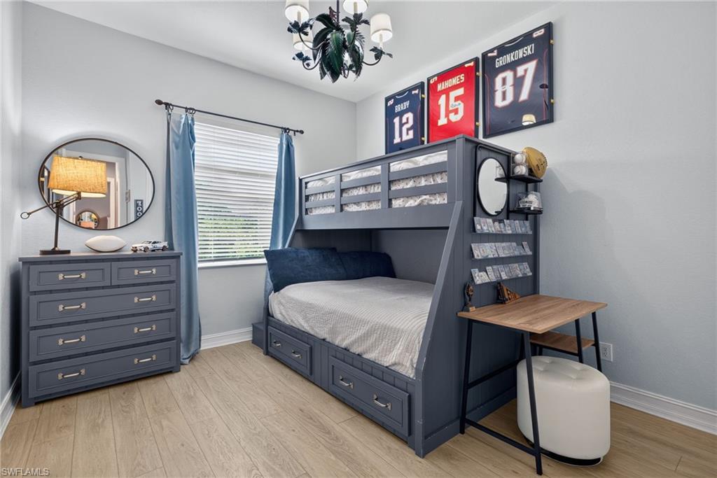 MEADOWLARK ESTATES - Residential