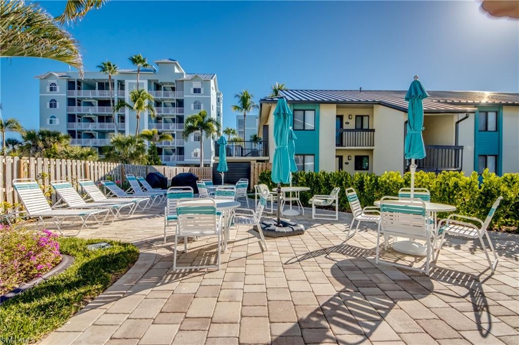 BAC-BAY HEALTH + RACQUET CLUB - Residential