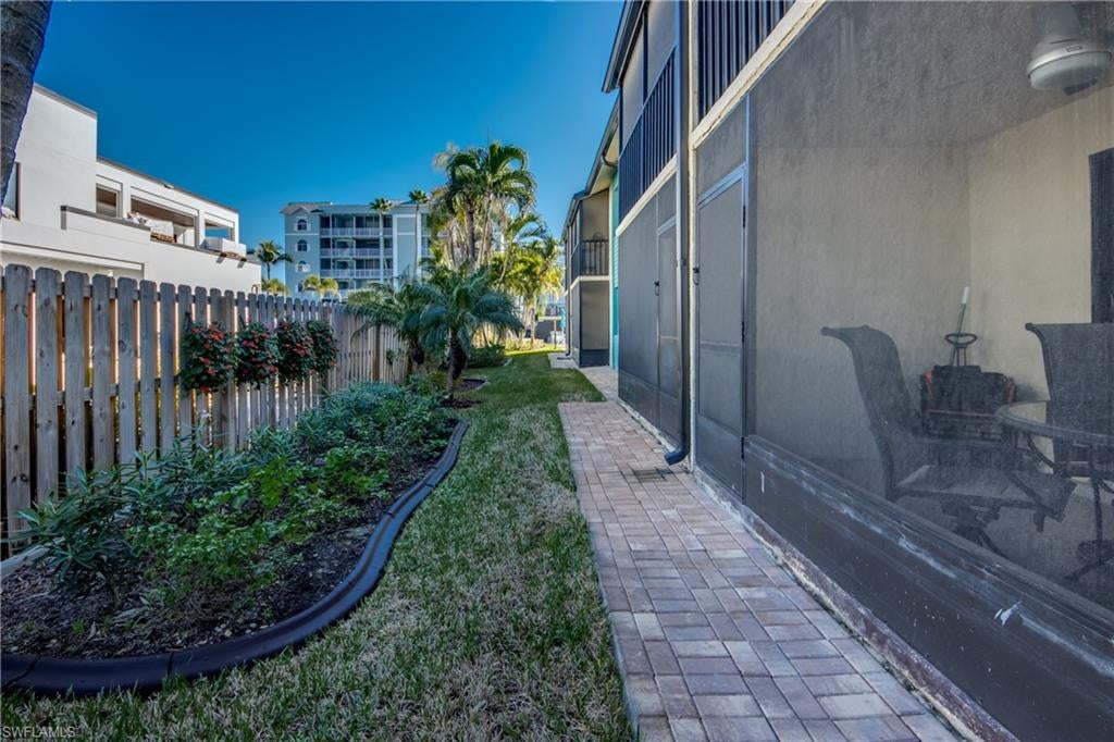 BAC-BAY HEALTH + RACQUET CLUB - Residential