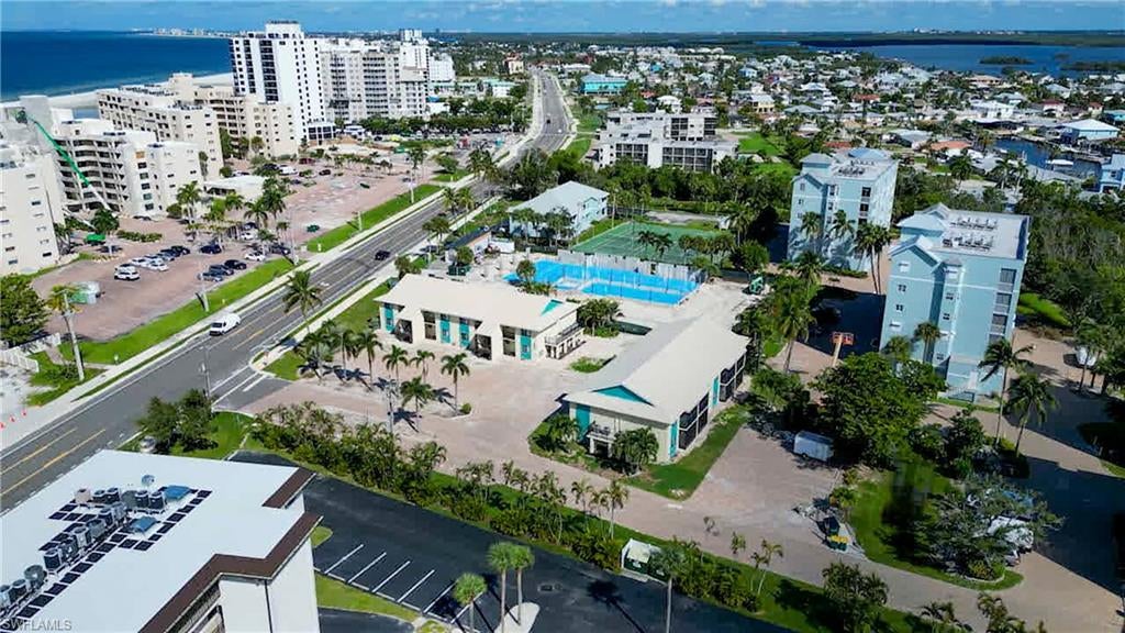 BAC-BAY HEALTH + RACQUET CLUB - Residential