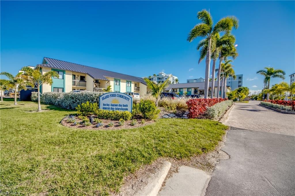 BAC-BAY HEALTH + RACQUET CLUB - Residential