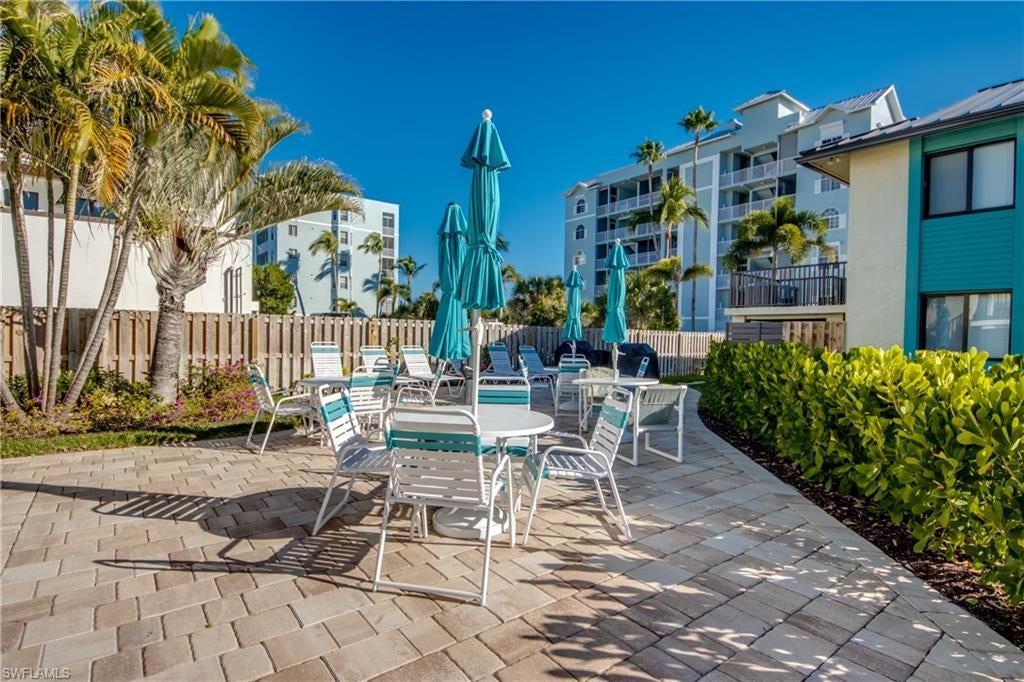 BAC-BAY HEALTH + RACQUET CLUB - Residential
