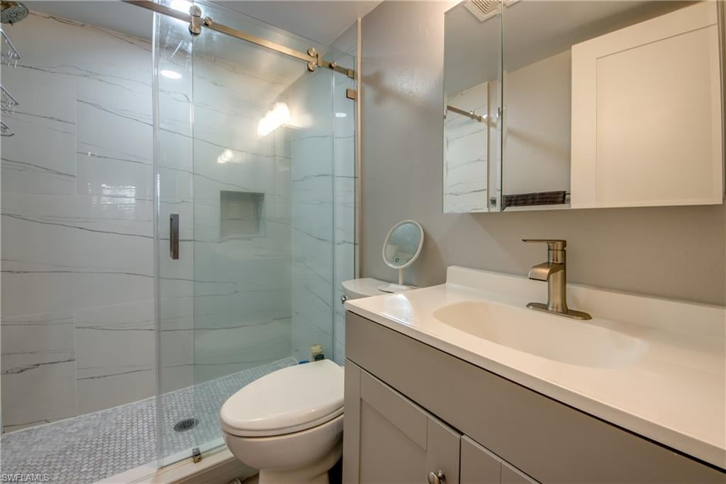 BAC-BAY HEALTH + RACQUET CLUB - Residential