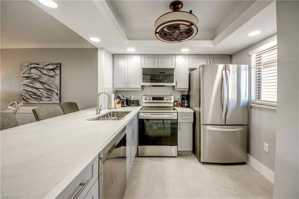 BAC-BAY HEALTH + RACQUET CLUB - Residential
