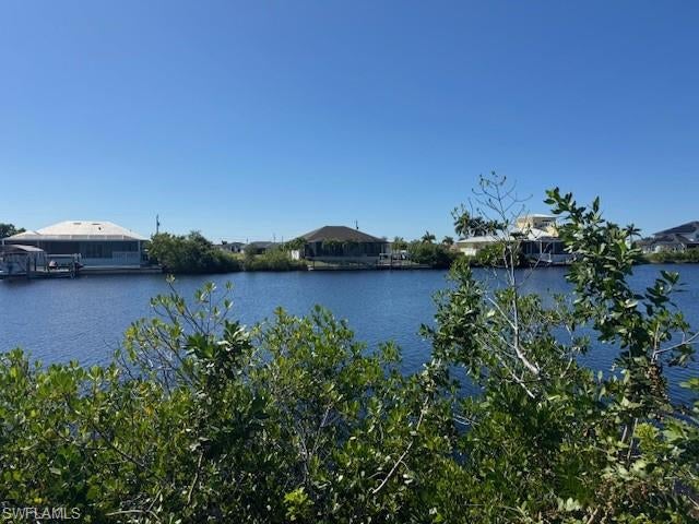 CAPE CORAL - Land
