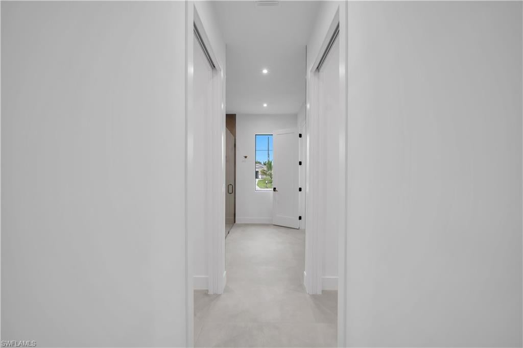 CAPE CORAL - Residential