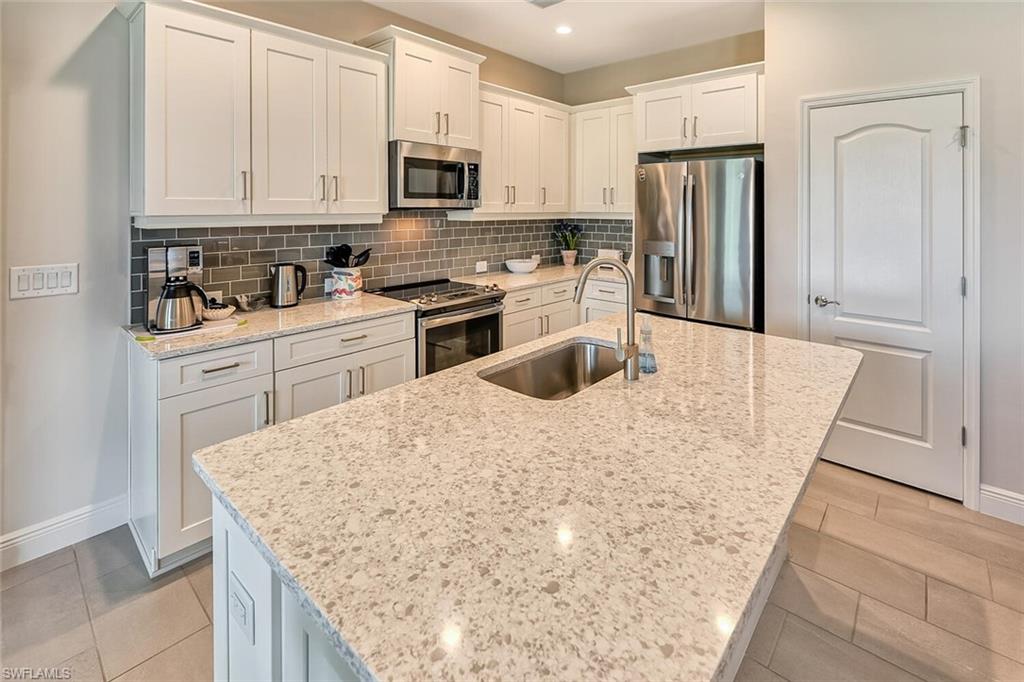 AVALON - Residential Lease