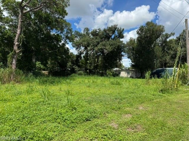 NORTH FORT MYERS - Land