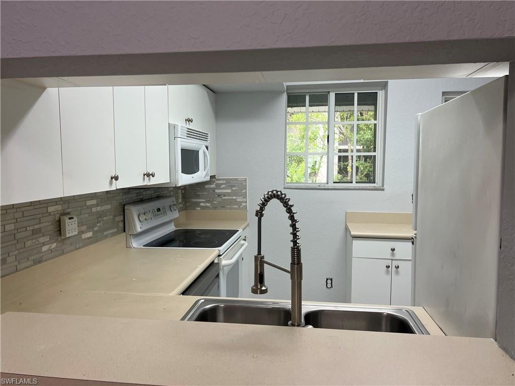 THE COVE AT SIX MILE - Residential Lease