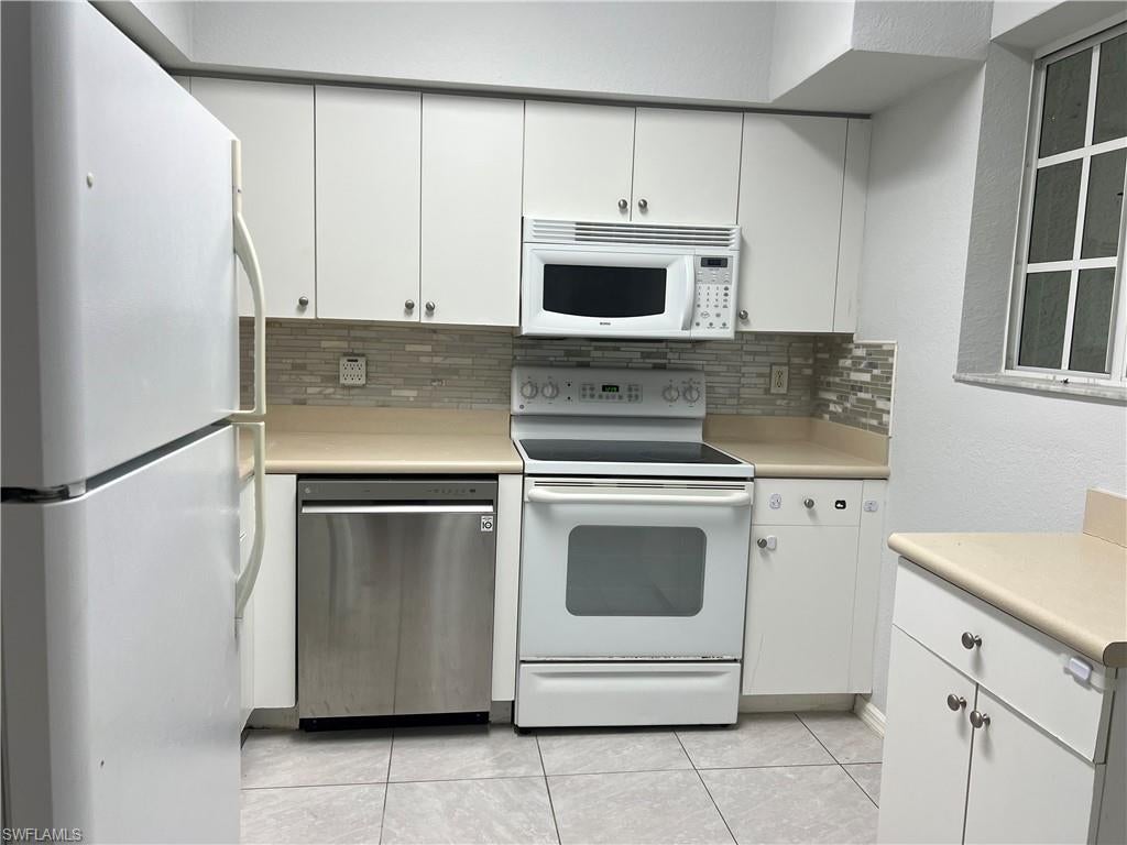 THE COVE AT SIX MILE - Residential Lease