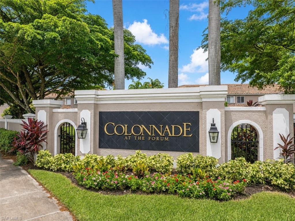 COLONNADE AT FORUM - Residential