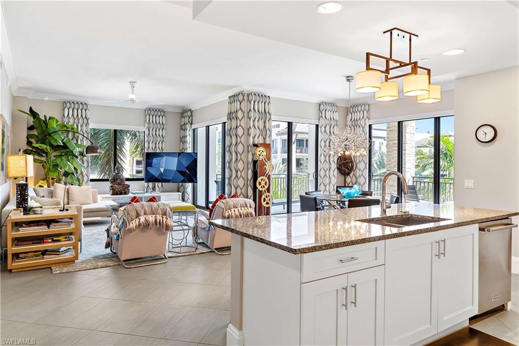 NAPLES SQUARE - Residential Lease
