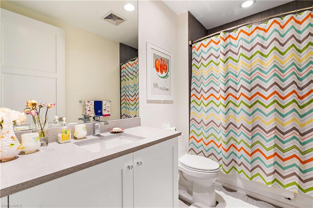 NAPLES SQUARE - Residential Lease
