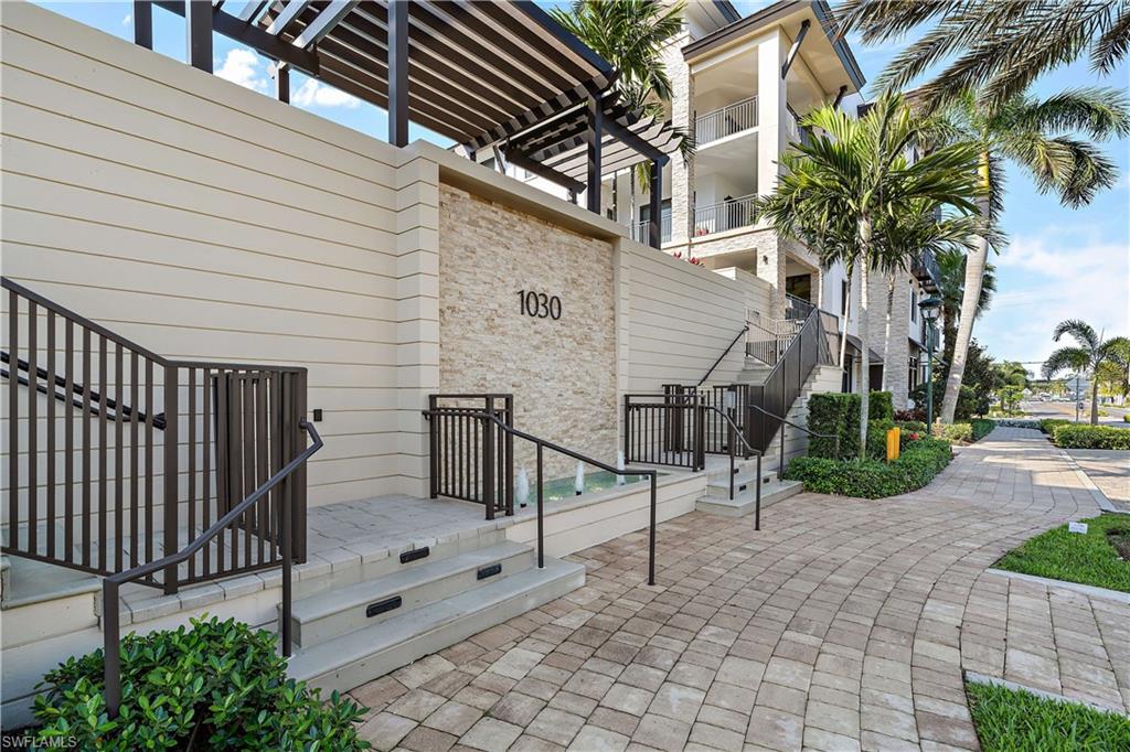 NAPLES SQUARE - Residential Lease