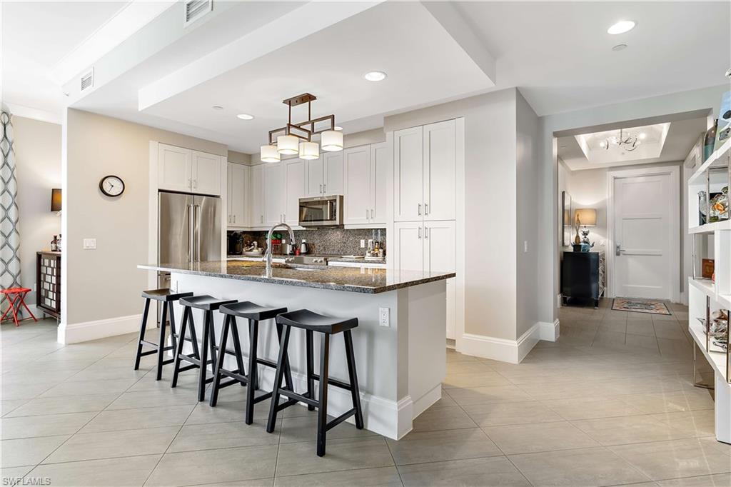 NAPLES SQUARE - Residential Lease