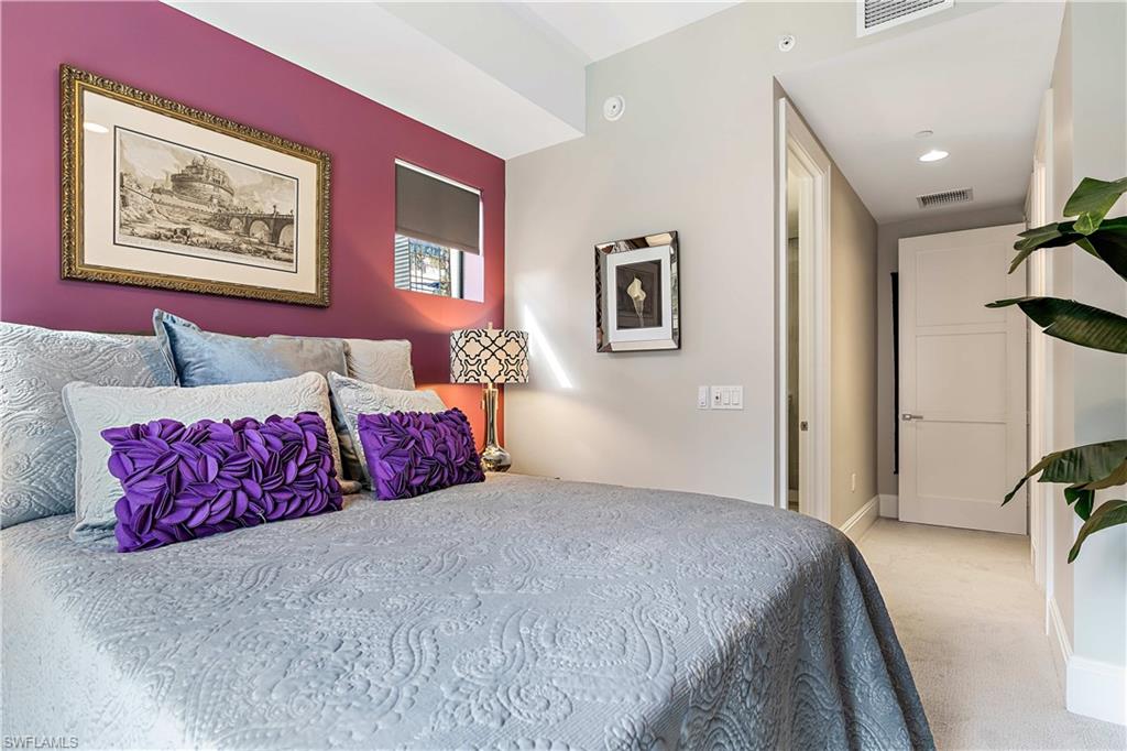 NAPLES SQUARE - Residential Lease