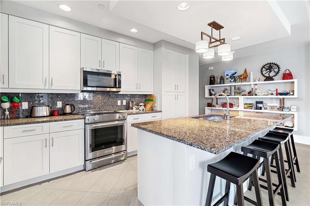 NAPLES SQUARE - Residential Lease