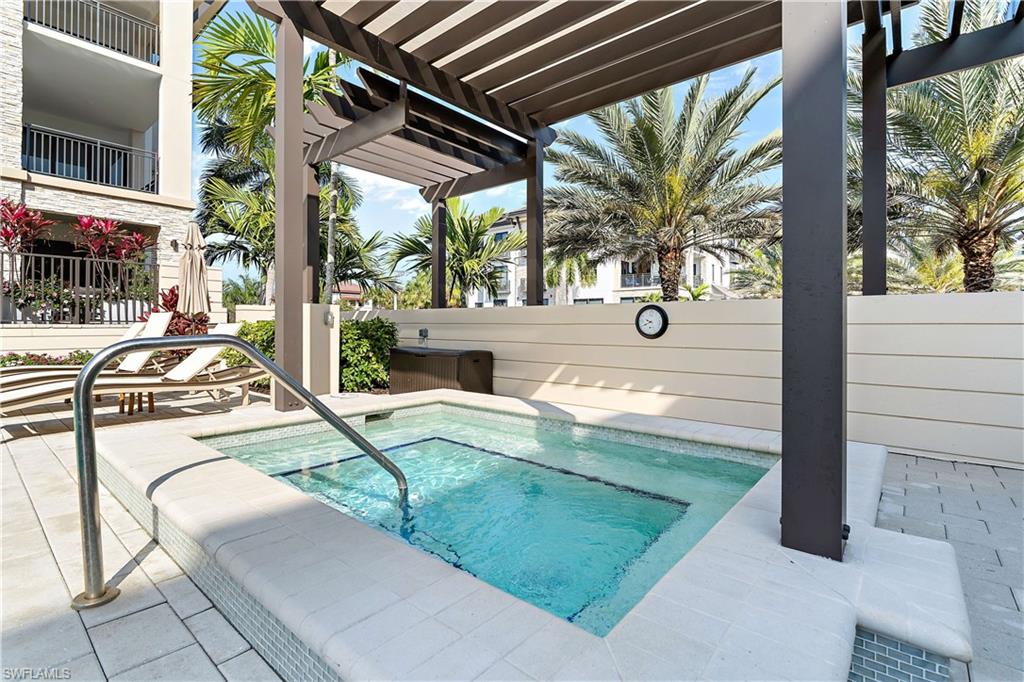 NAPLES SQUARE - Residential Lease