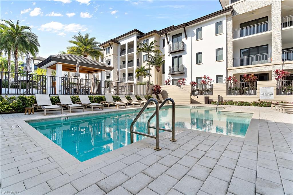 NAPLES SQUARE - Residential Lease