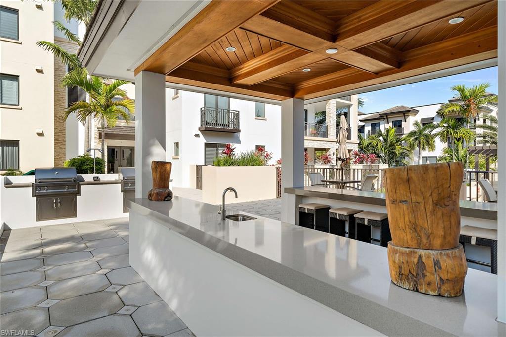 NAPLES SQUARE - Residential Lease