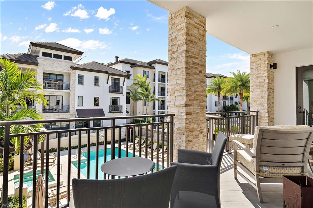 NAPLES SQUARE - Residential Lease