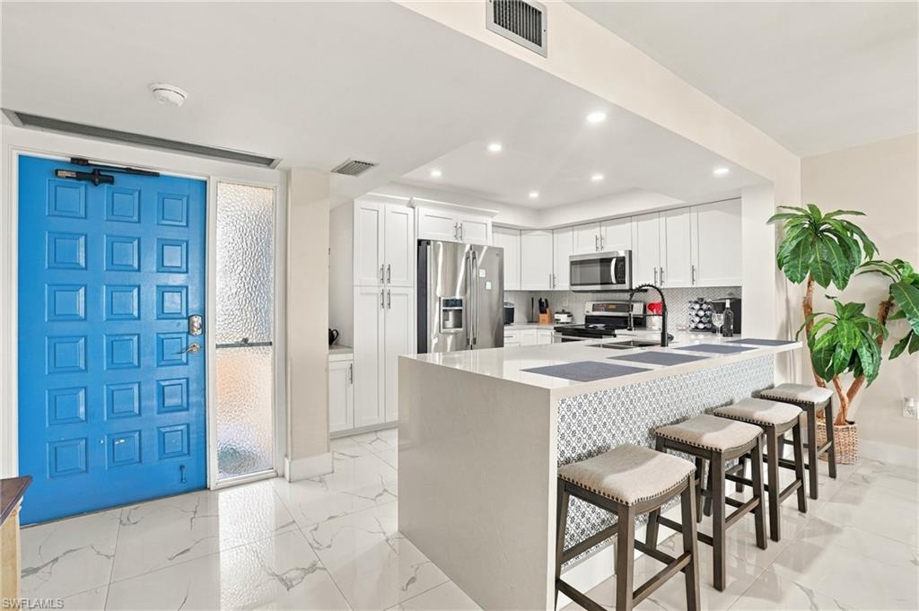 SANDARAC CONDO - Residential