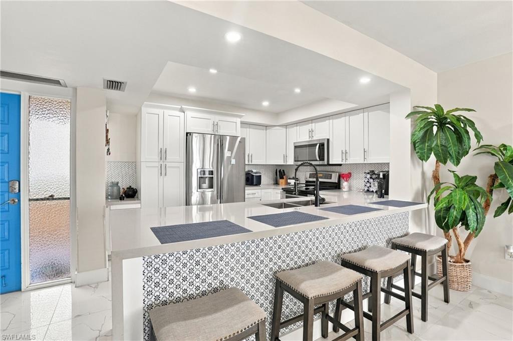 SANDARAC CONDO - Residential