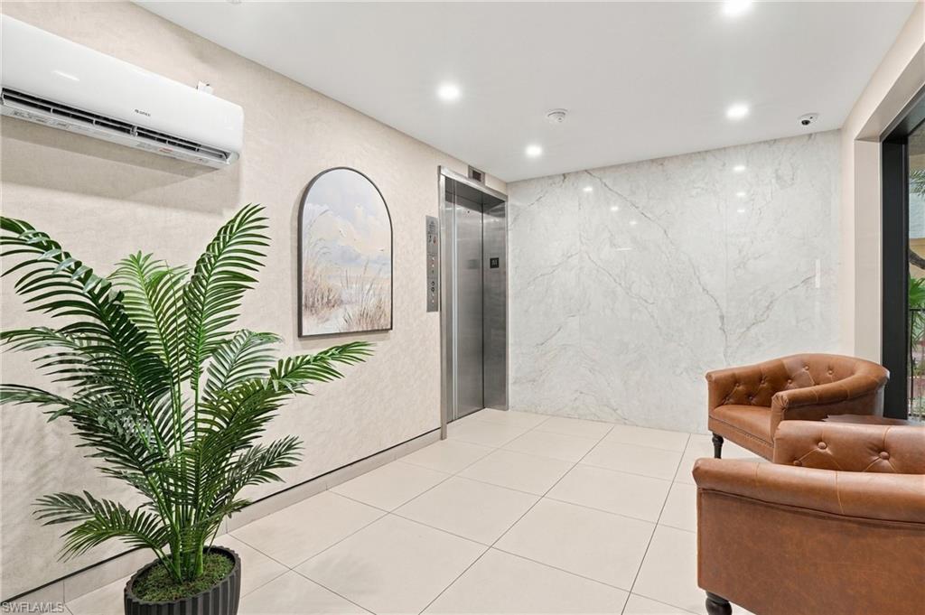SANDARAC CONDO - Residential