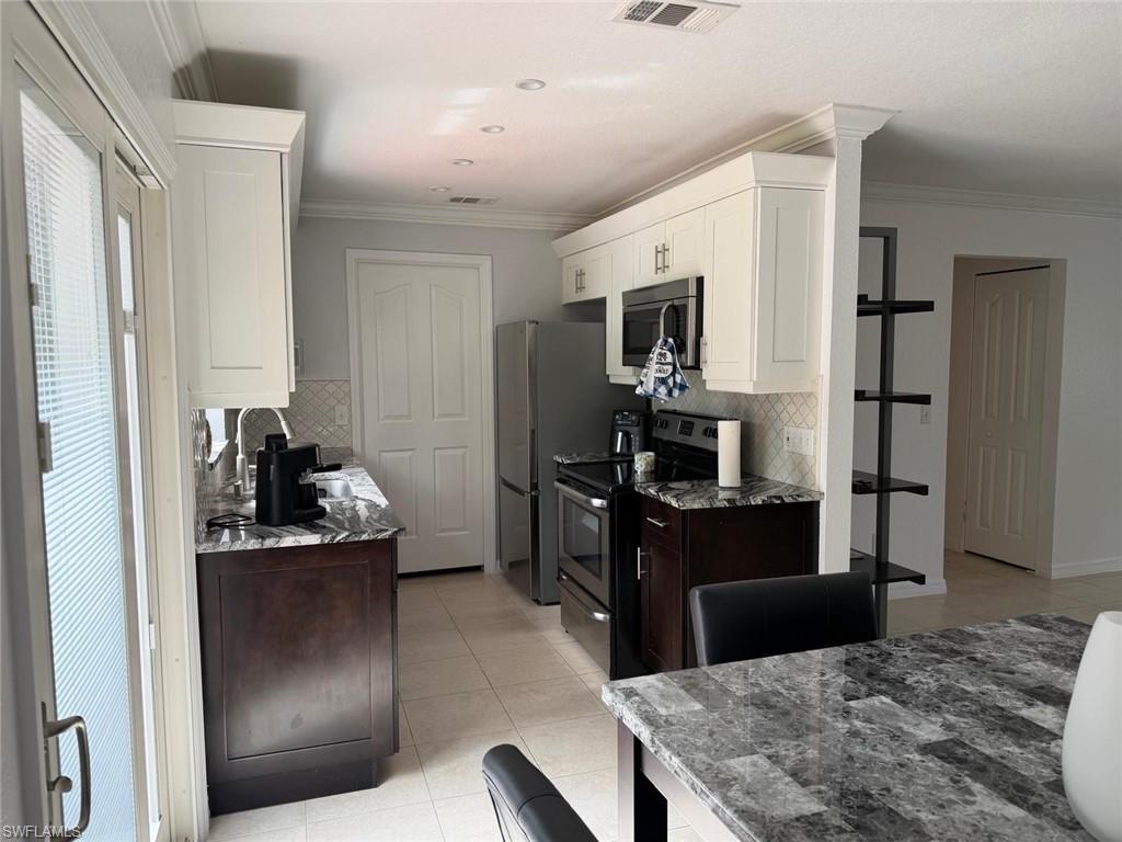 GOLDEN GATE ESTATES - Residential