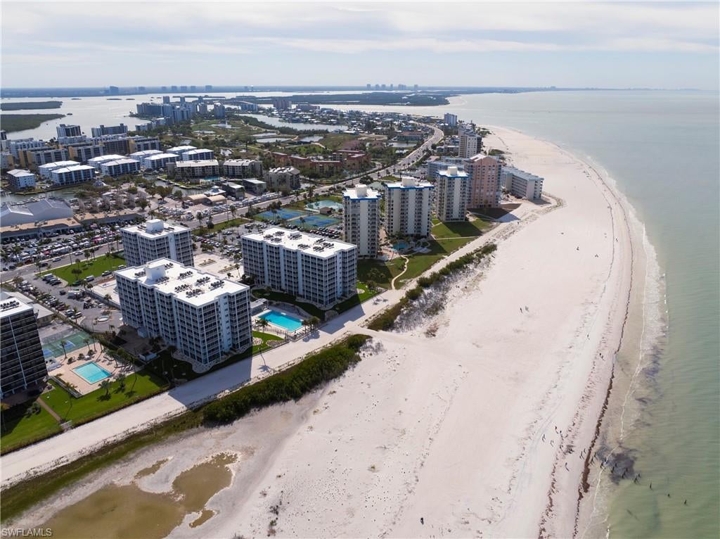 CRECIENTE CONDO NORTH - Residential