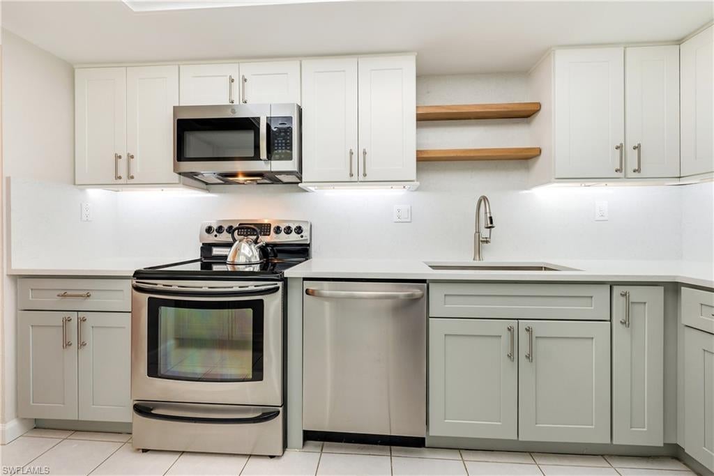CRECIENTE CONDO NORTH - Residential