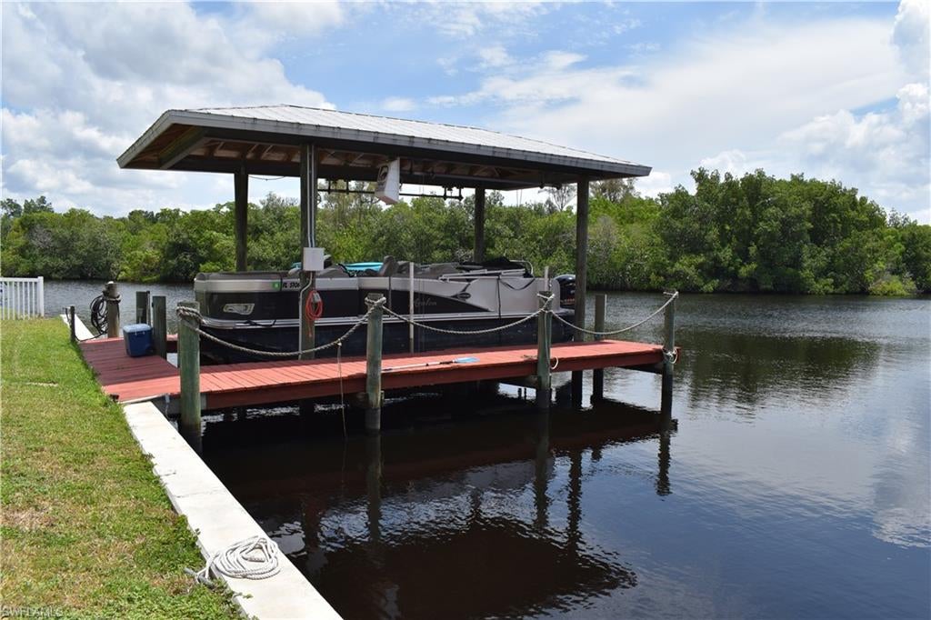 BELLE AIRE LAGOON - Residential