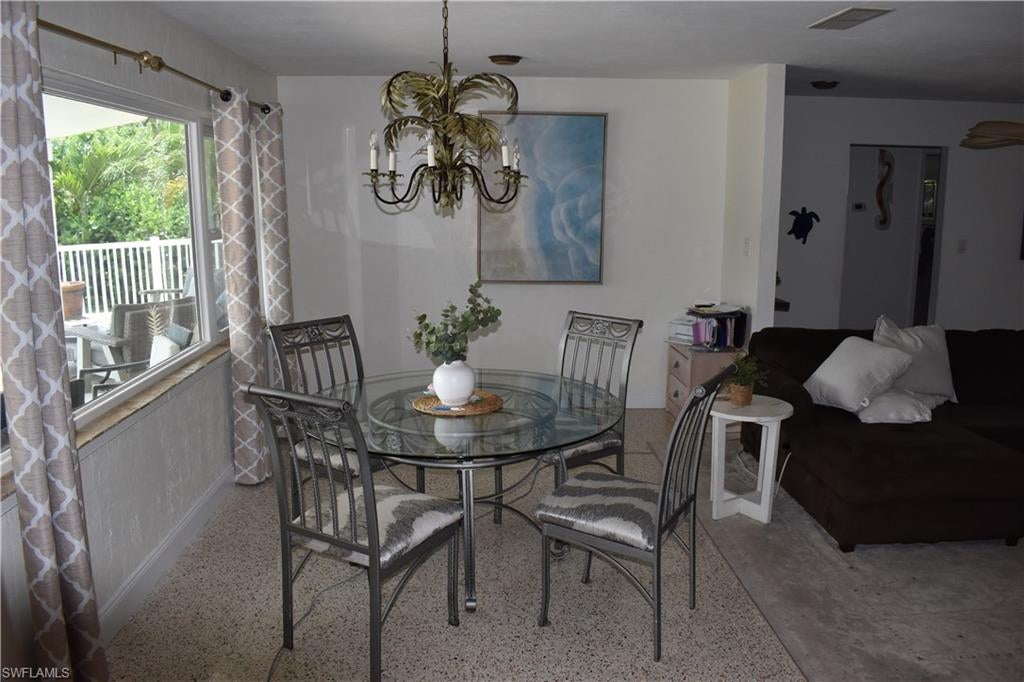 BELLE AIRE LAGOON - Residential