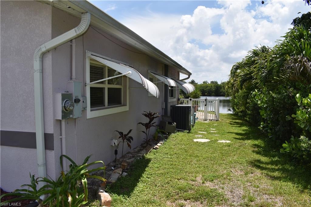 BELLE AIRE LAGOON - Residential