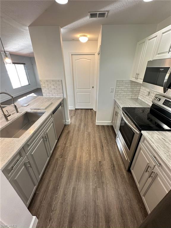 VILLAGE OF STONEYBROOK - Residential Lease