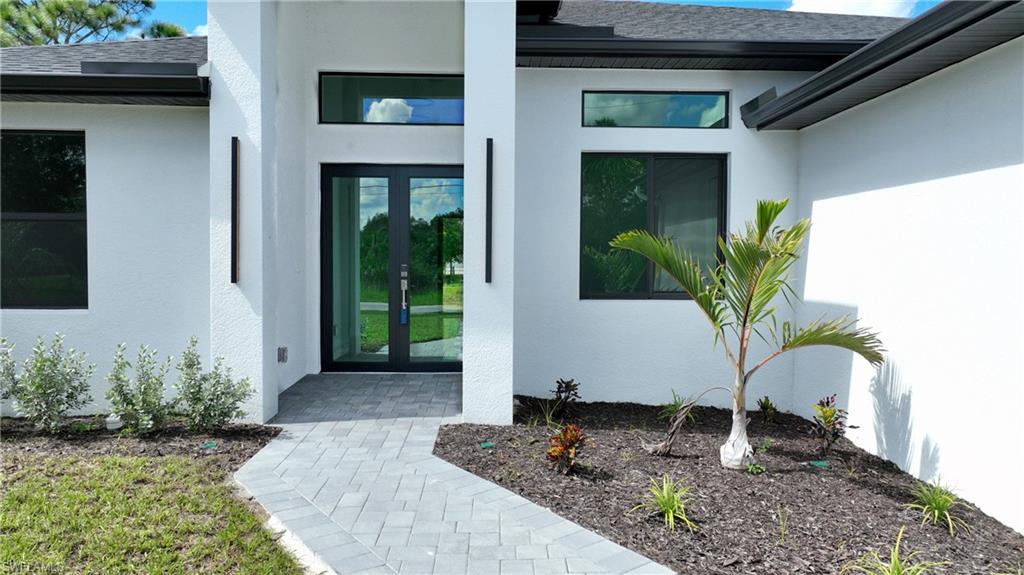MIRROR LAKES - Residential