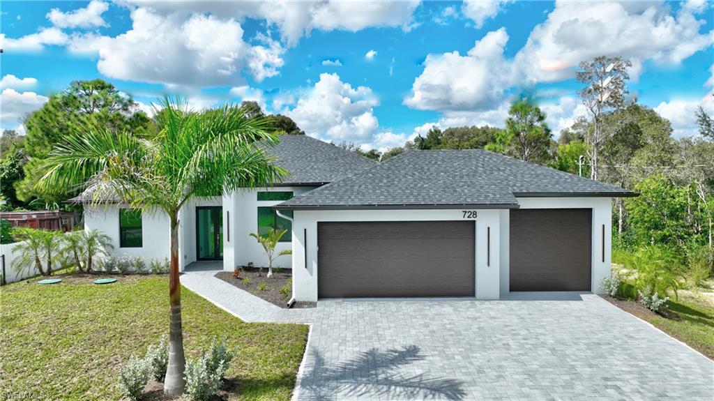 MIRROR LAKES - Residential