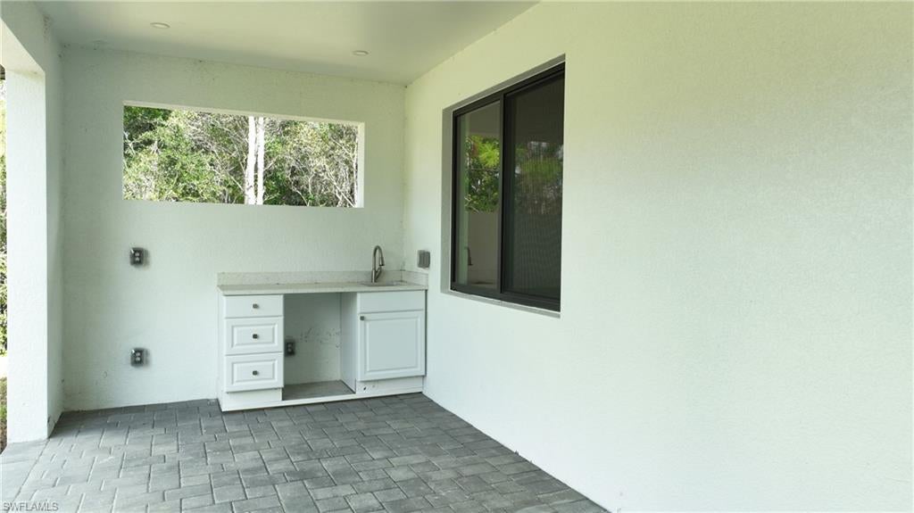 MIRROR LAKES - Residential